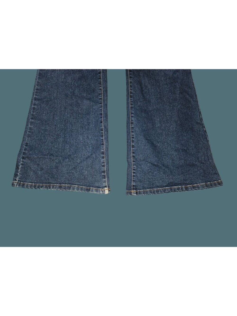 Celebrity Pink High Rise Flare Stretch Jeans Women Size 11/30 - Picture 7 of 12